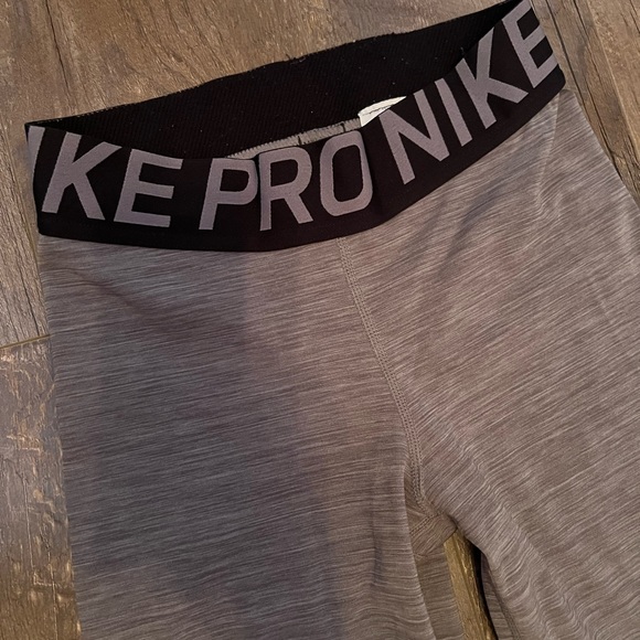Nike pro tights/leggings (girl or boy) - Picture 3 of 5